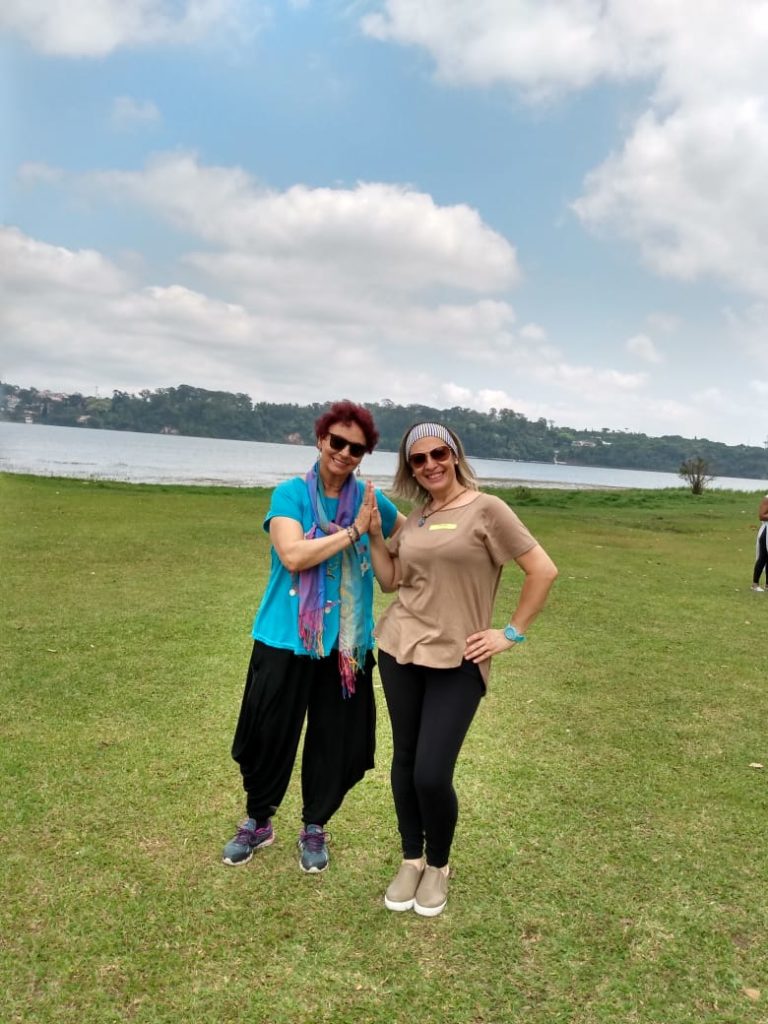 Professoras Cida e Luciana durante o encontro